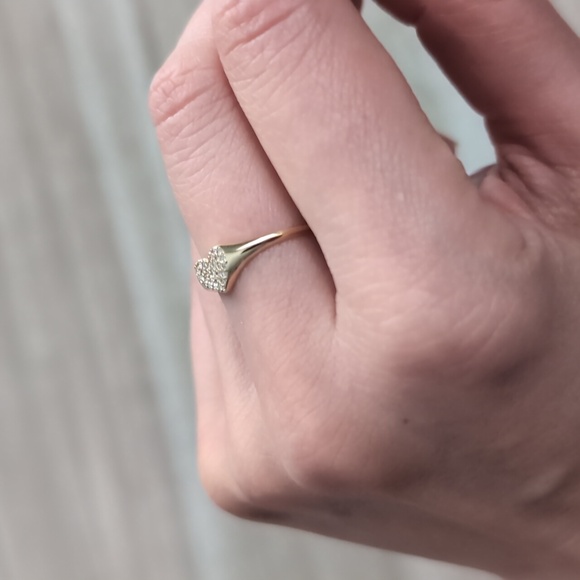 NWT Gorjana Gold Heart Ring - Picture 15 of 16